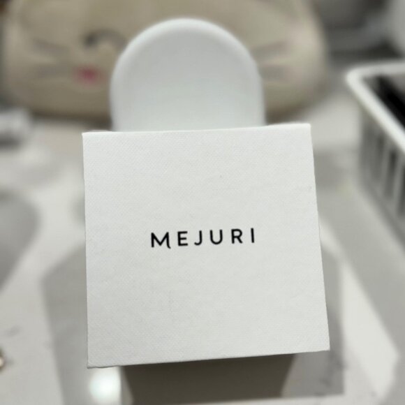 Mejuri Gemstone Mini Studs – 14k Gold with Emerald - Picture 7 of 8